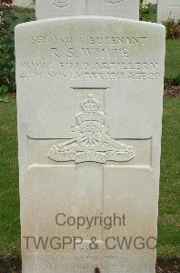 Brookwood Military Cemetery - White, Robert Stewart